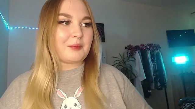 Snapshot of Greeenfriends6969 chatting on January 3, 12:22 am Greeenfriends6969 online show from January 3, 12:22 am