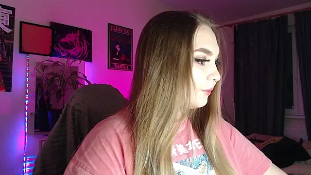 Snapshot of Greeenfriends6969 chatting on November 12, 9:58 pm Greeenfriends6969 online show from November 12, 9:58 pm