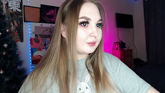 Snapshot of Greeenfriends6969 chatting on December 19, 4:25 pm Greeenfriends6969 online show from December 19, 4:25 pm