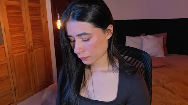 ChloeTurner  online show from February 28, 9:05 pm