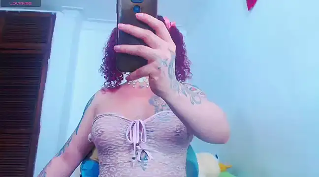 Skarleth77 online show from March 18, 8:47 am