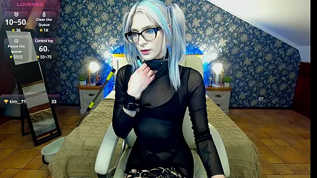 CassandraStarr online show from January 22, 5:26 am