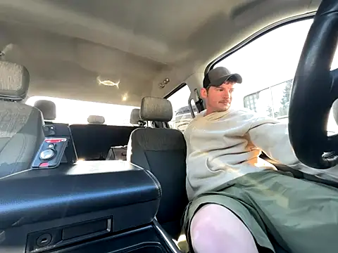 skittlez82 online show from October 13, 5:57 pm