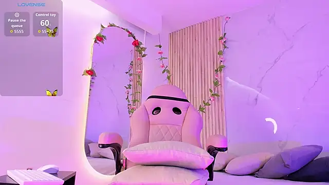 Aria montgomeri online show from October 2, 1:07 pm