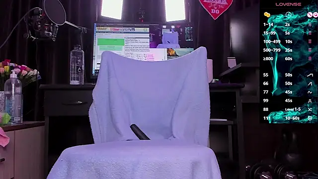 Raissa sky26 online show from February 23, 3:35 am