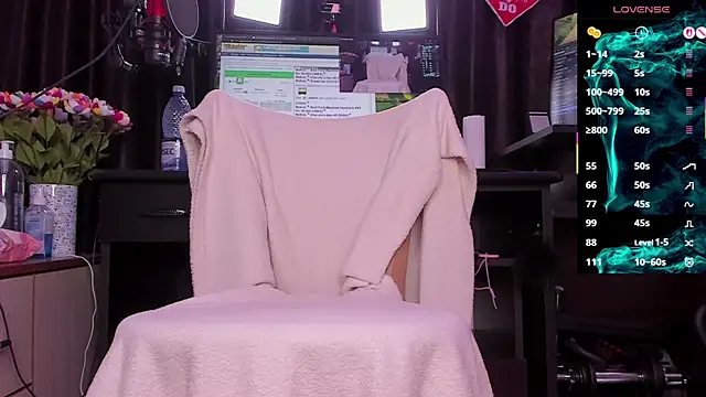 Snapshot of Raissa_sky26 chatting on December 16, 3:33 am Raissa sky26 online show from December 16, 3:33 am