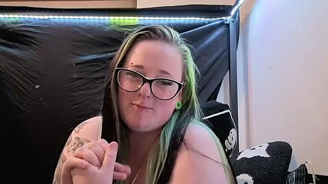 Bunny Cummings online show from April 21, 10:45 pm