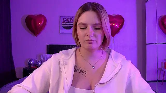 DianeMills online show from February 26, 10:09 pm