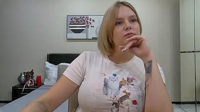 DianeMills online show from November 26, 7:15 pm