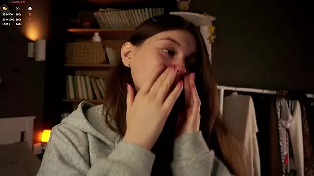 Snapshot of DarylBarks chatting on November 9, 1:04 am DarylBarks online show from November 9, 1:04 am