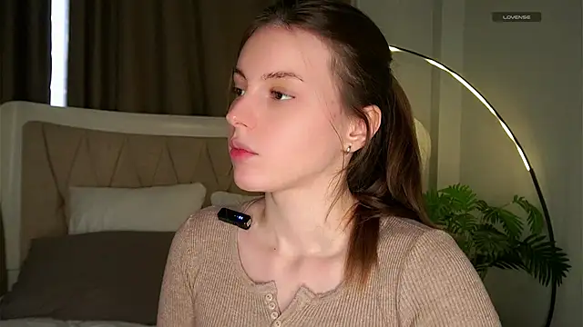 Snapshot of DarylBarks chatting on December 5, 5:05 am DarylBarks online show from December 5, 5:05 am