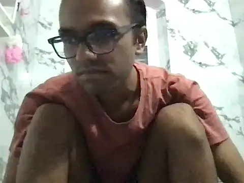 Snapshot of BoyzaraHatke chatting on July 11, 9:38 pm BoyzaraHatke online show from July 11, 9:38 pm