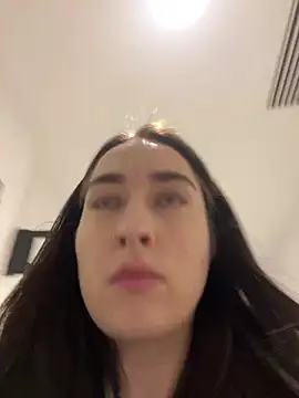 Holly Play online show from December 11, 3:15 pm