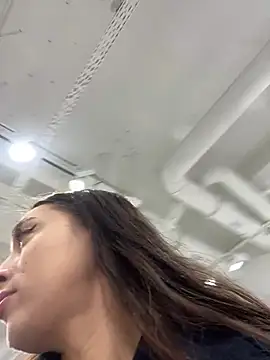 Holly Play online show from December 24, 9:39 am