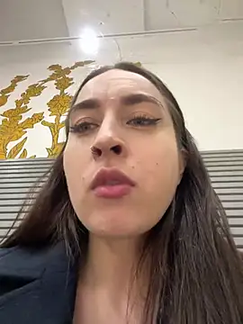 Holly Play online show from December 24, 12:44 pm