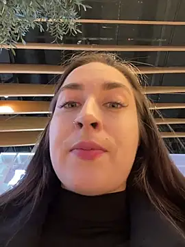 Holly Play online show from January 23, 9:08 am