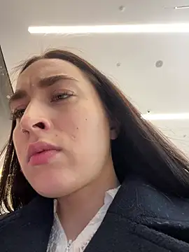 Holly Play online show from February 6, 10:37 am