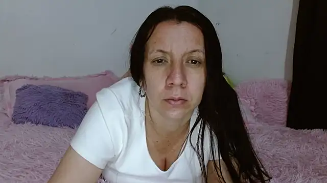 milfevha online show from December 10, 1:43 am