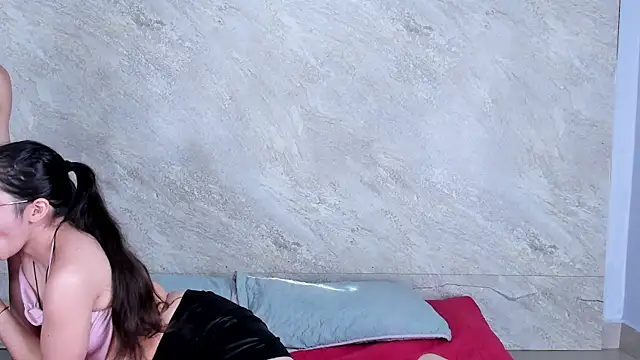 Couplehot  1 online show from September 8, 8:30 pm