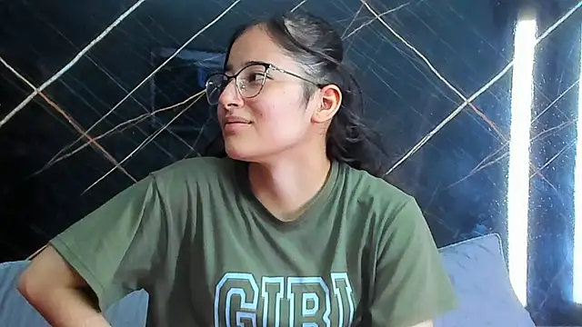 Couplehot  1 online show from September 12, 3:39 am