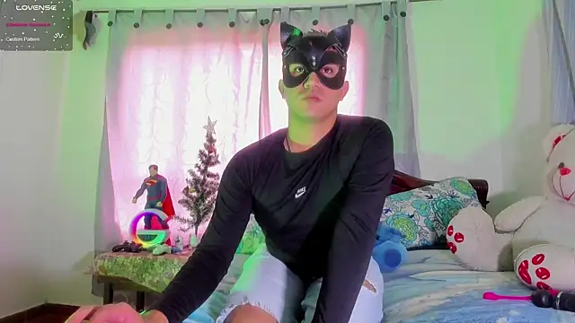 Chris Maddox online show from December 26, 8:53 pm