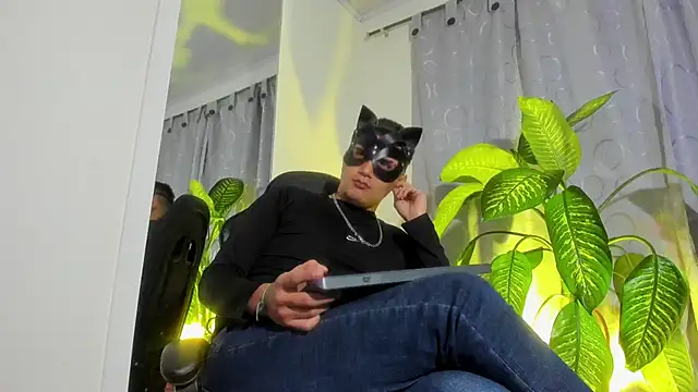 Chris Maddox online show from January 22, 10:40 am