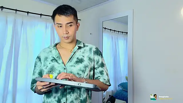 Chris Maddox online show from November 6, 6:42 pm