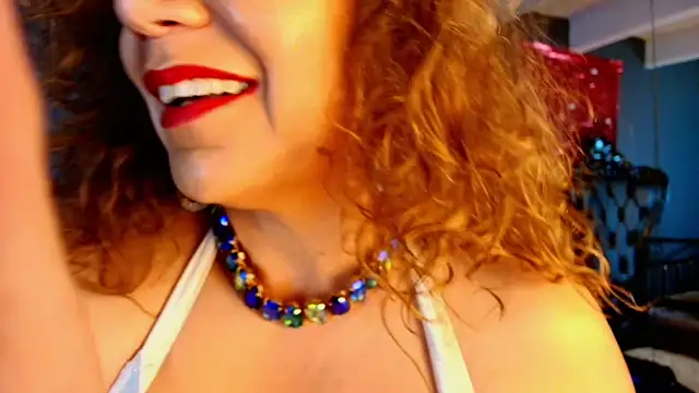 Snapshot of MelaniaKnauss chatting on November 7, 7:47 pm MelaniaKnauss online show from November 7, 7:47 pm