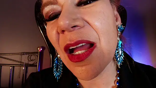 MelaniaKnauss online show from June 5, 8:25 pm