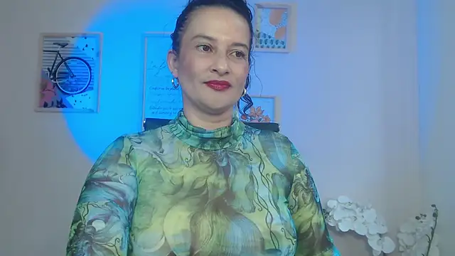 lucy diiaz online show from January 27, 7:35 pm