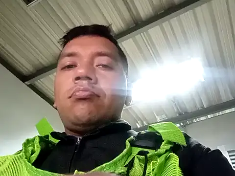 Snapshot of angelito0219 chatting on December 2, 6:09 am angelito0219 online show from December 2, 6:09 am