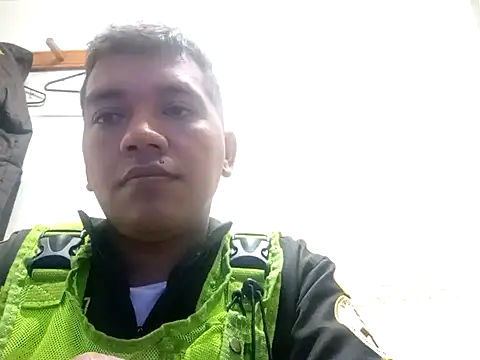 Snapshot of angelito0219 chatting on January 12, 2:35 am angelito0219 online show from January 12, 2:35 am