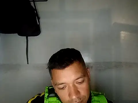 Snapshot of angelito0219 chatting on February 3, 12:36 am angelito0219 online show from February 3, 12:36 am