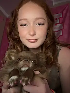 Snapshot of gingerbabe18 chatting on June 5, 12:39 am gingerbabe18 online show from June 5, 12:39 am