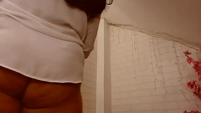 kymberly 008 online show from February 15, 9:48 pm