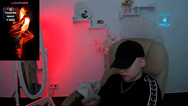 Dolly  Queen  online show from January 23, 11:15 pm