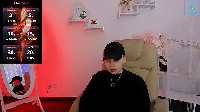 Dolly  Queen  online show from February 7, 8:53 pm