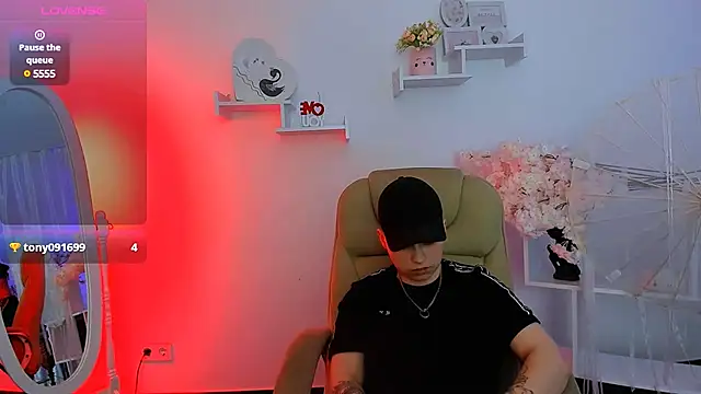 Dolly  Queen  online show from February 12, 12:27 am