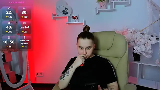 Dolly  Queen  online show from February 17, 8:58 pm