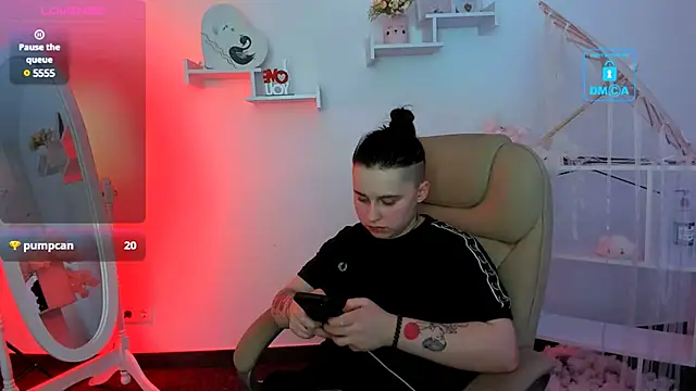 Dolly  Queen  online show from February 25, 2:58 am