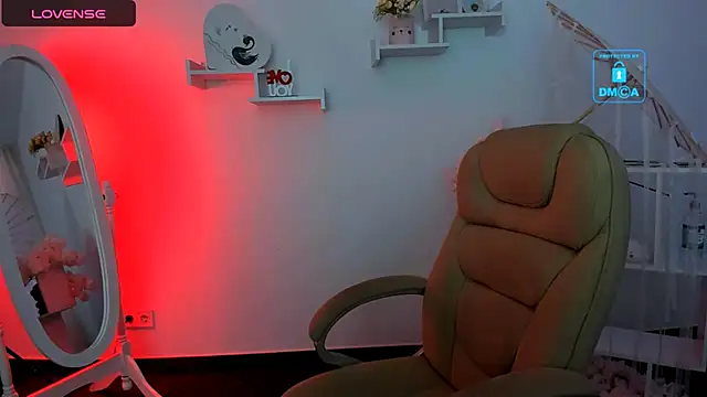 Dolly  Queen  online show from February 25, 9:02 pm