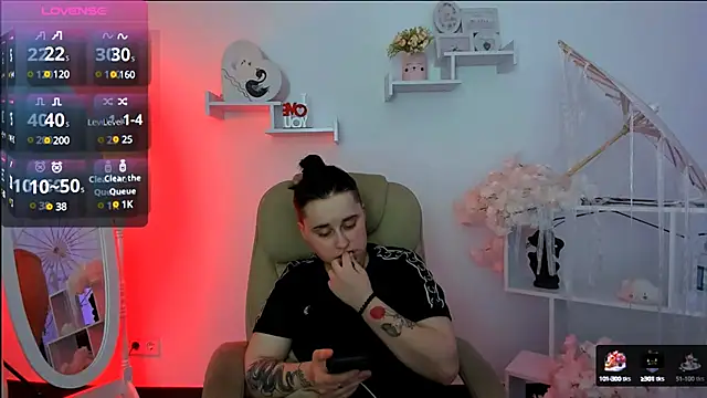 Dolly  Queen  online show from March 4, 12:29 am