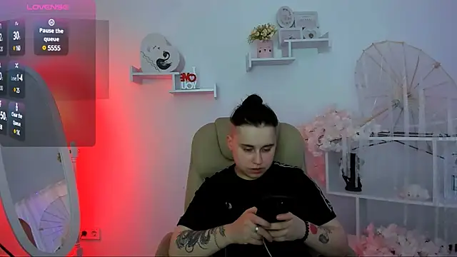 Dolly  Queen  online show from March 7, 11:27 pm