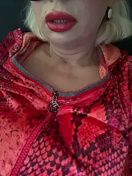 Snapshot of luna_14 chatting on October 3, 6:43 am luna 14 online show from October 3, 6:43 am