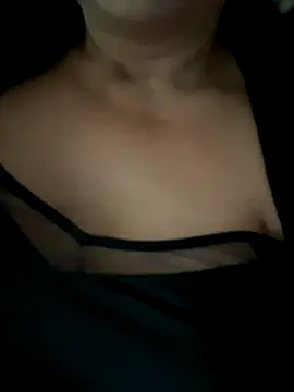 Snapshot of luna_14 chatting on October 13, 12:27 pm luna 14 online show from October 13, 12:27 pm