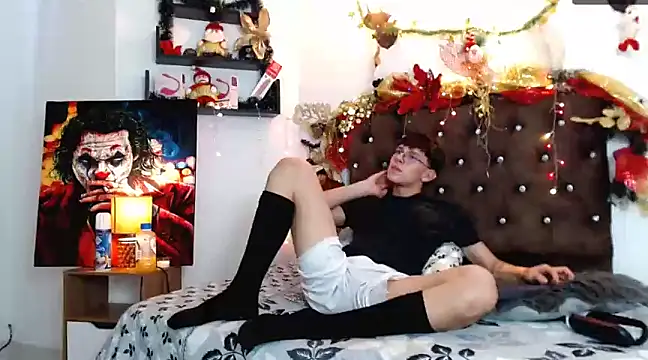 flowers18 online show from December 29, 8:58 pm