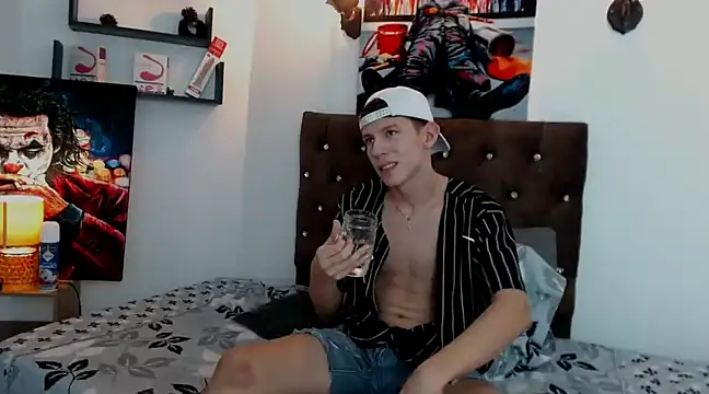 flowers18 online show from January 15, 8:58 pm