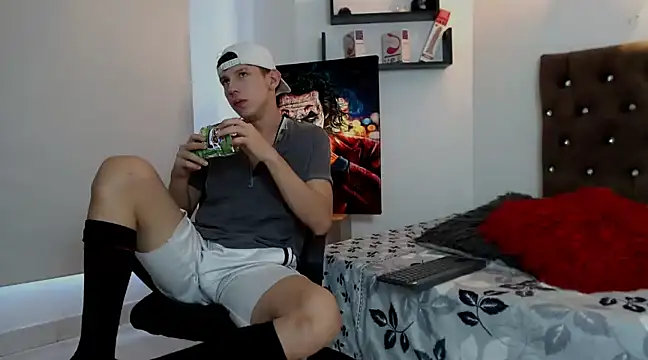 flowers18 online show from January 22, 9:32 pm