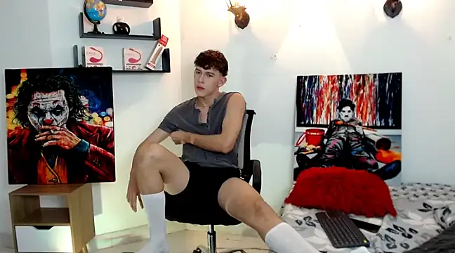 flowers18 online show from February 7, 10:09 pm