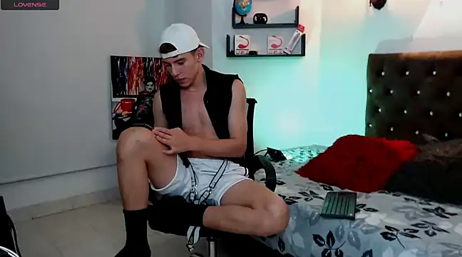 flowers18 online show from March 1, 2:04 am